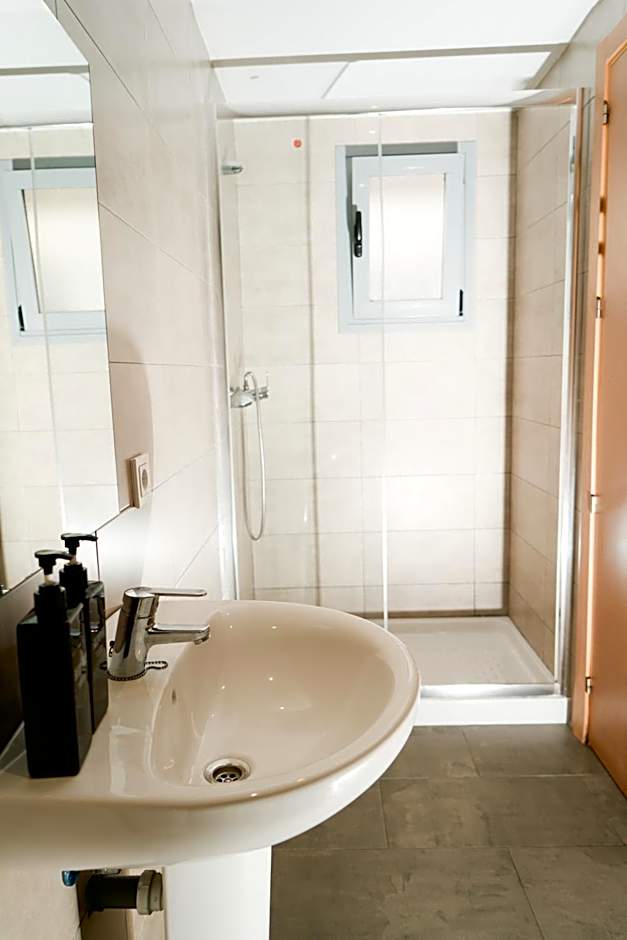 New Art Hostel - Albergue Juvenil