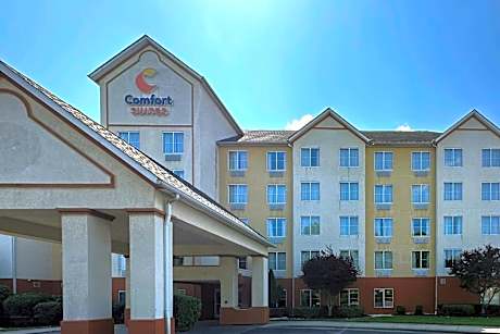 Comfort Suites Airport