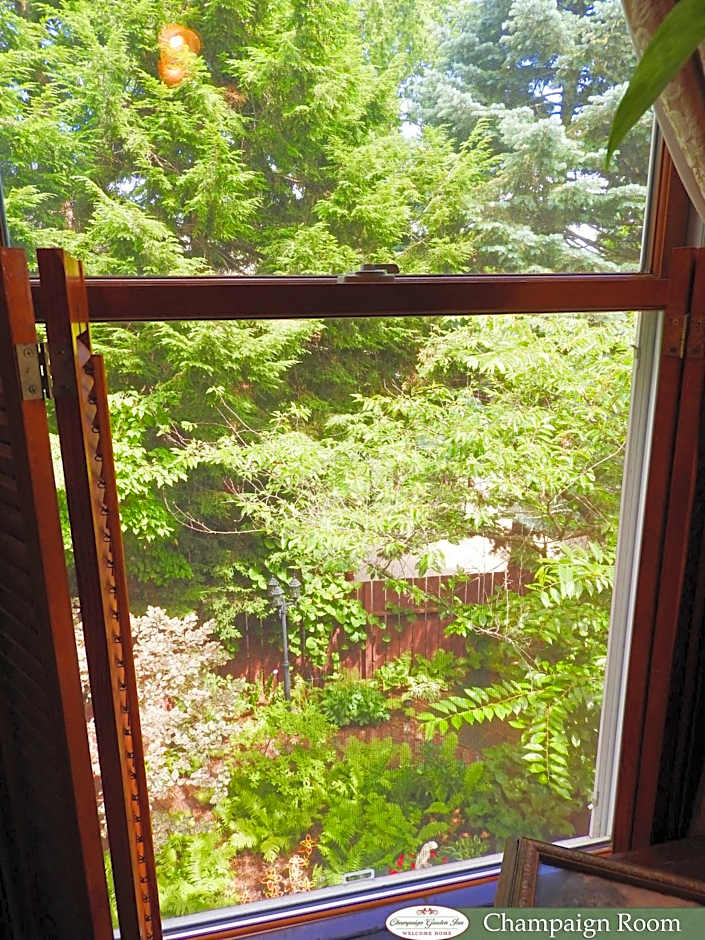 Champaign Garden Inn