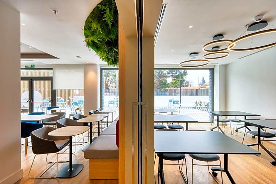 Holiday Inn Express Madrid Airport By IHG