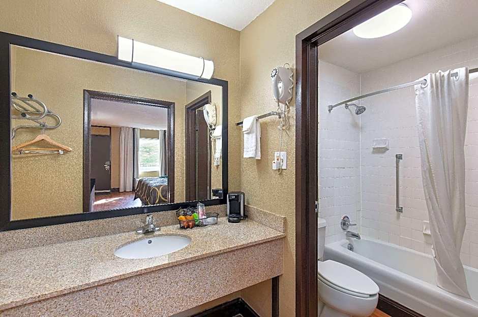 Super 8 by Wyndham Kingsport