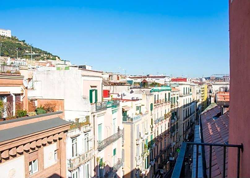 BARBAJA SUITES IN STREET TOLEDO 205