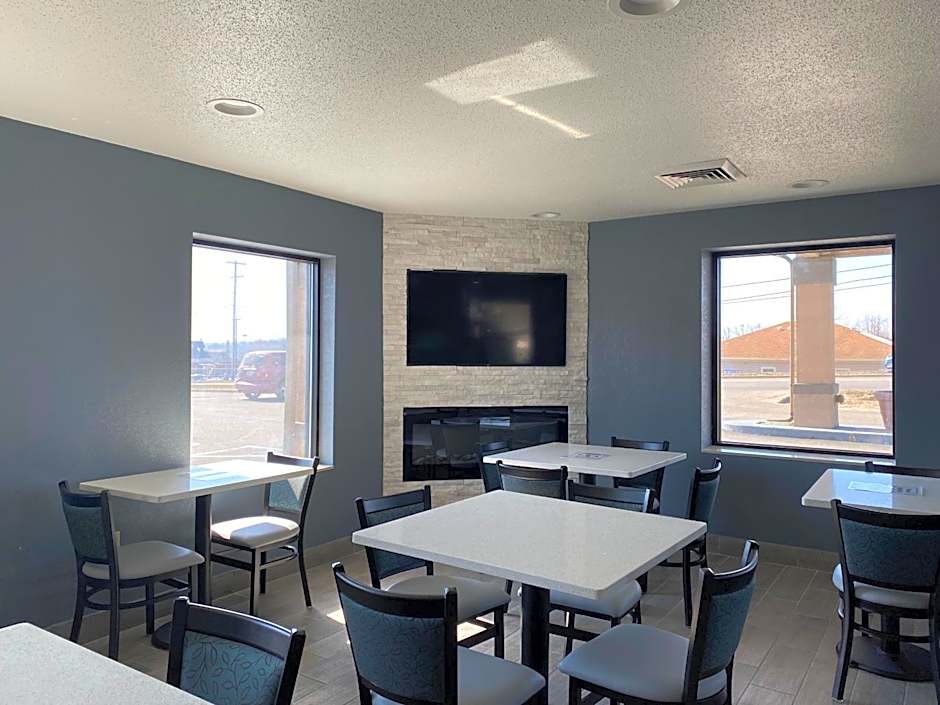 Quality Inn & Suites Big Rapids near University