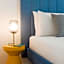 ELECTRIC Rooms & Suites