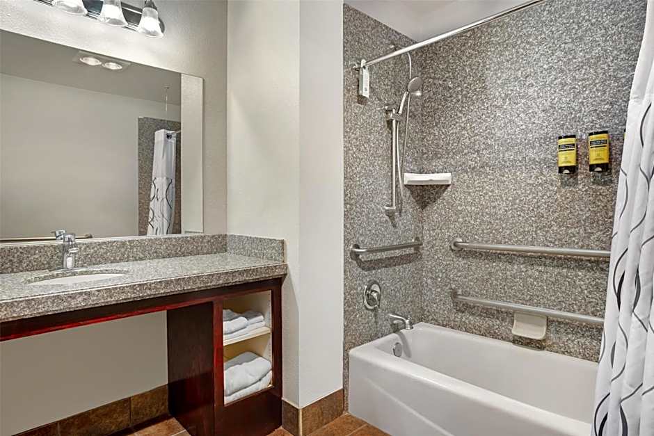 Best Western Plus Yosemite Gateway Inn