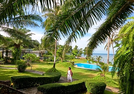 Elephant Bay Resort
