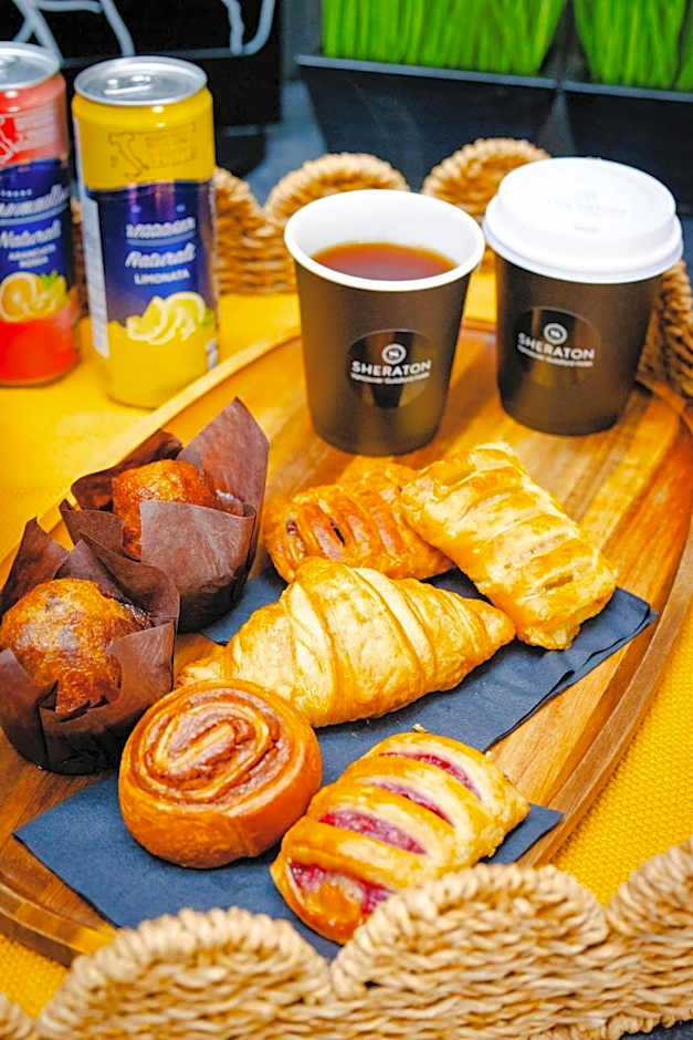 Sheraton Vancouver Guildford Hotel