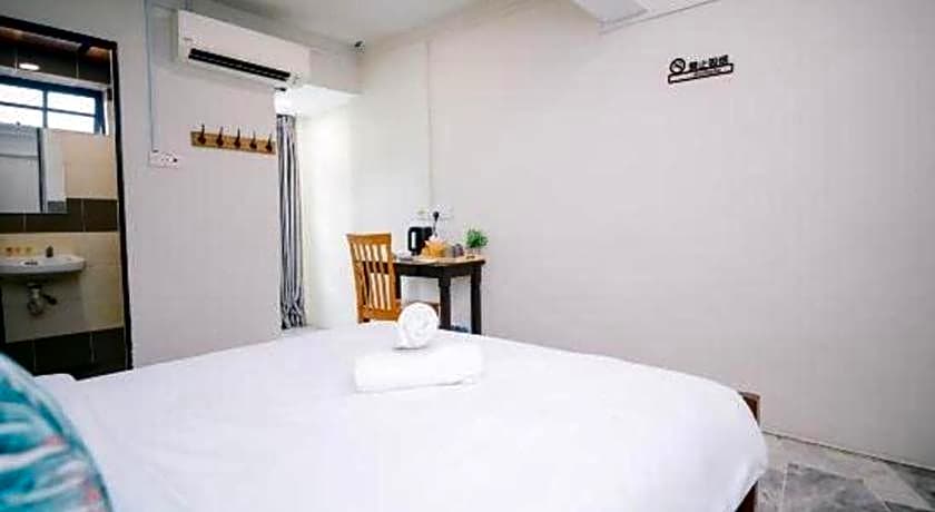 OYO 89874 Gs Golden Star Hotel