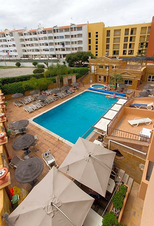 Choromar Apartments