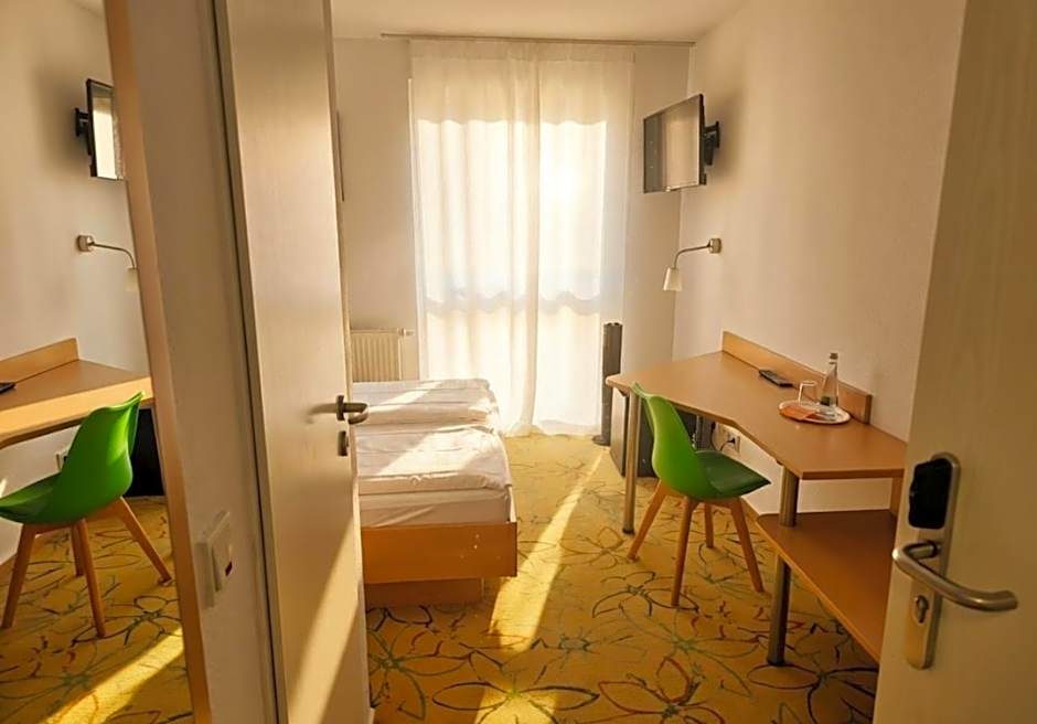 Hotel AVIVA by APOLONIA