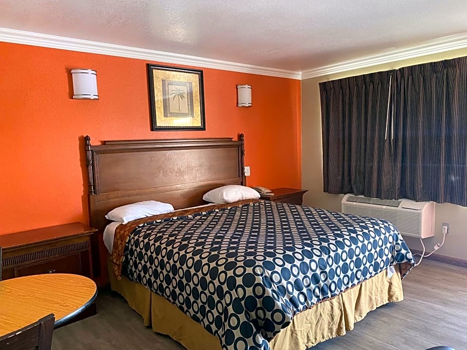 Downtown Motel 7