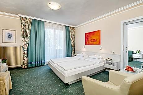 Family Suite with Balcony and Sea View