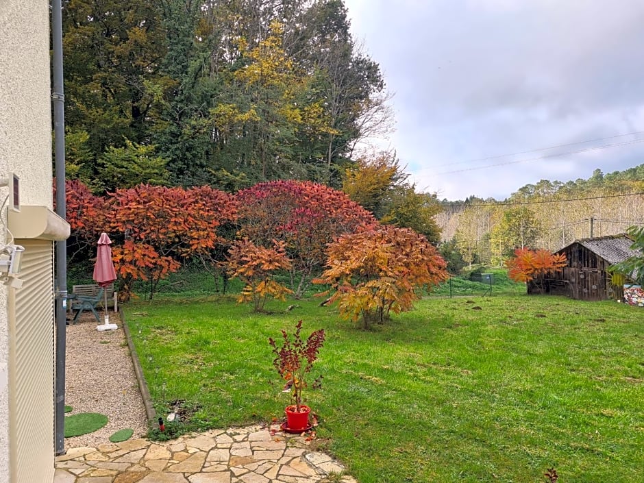 La Perle De Frayssinet-Le-Gélat - Chambre d'Hôtes - B&B