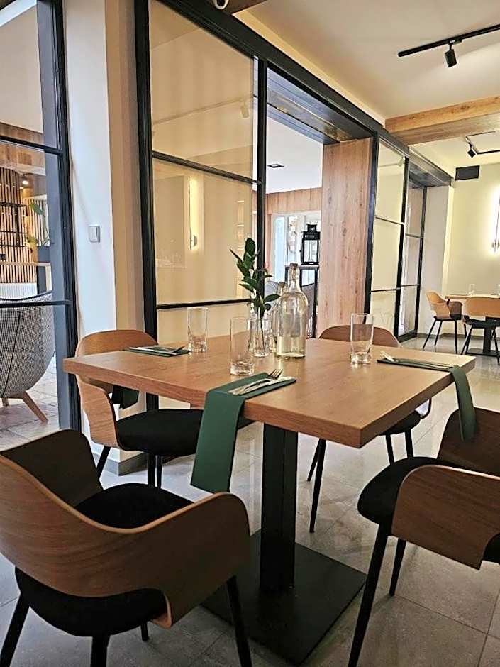 Restauracja i Noclegi Pod Kasztanami