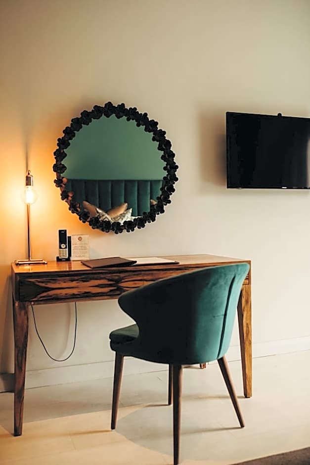 Franschhoek Boutique Hotel - Lion Roars Hotels & Lodges