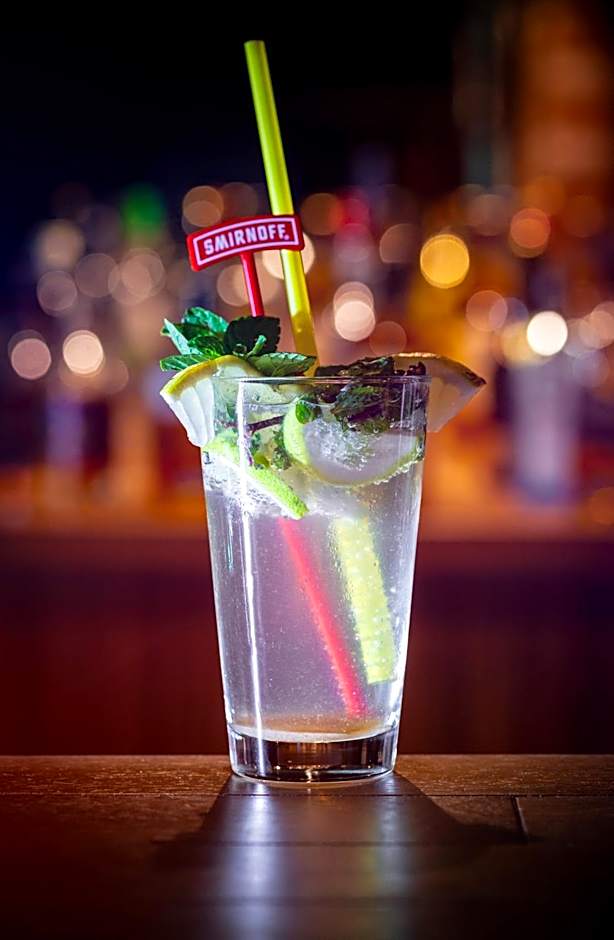 Novel Centre Point Hotel