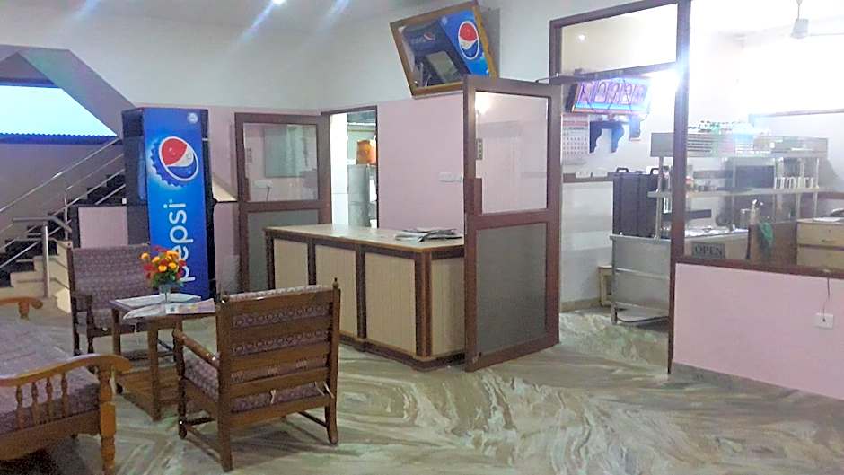 Hotel Saravana Grand