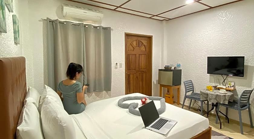 Sunshine Village Panglao