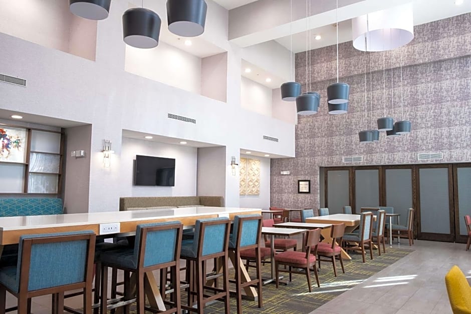 Hampton Inn By Hilton & Suites Dallas/Lewisville-Vista Ridge Mall, Tx