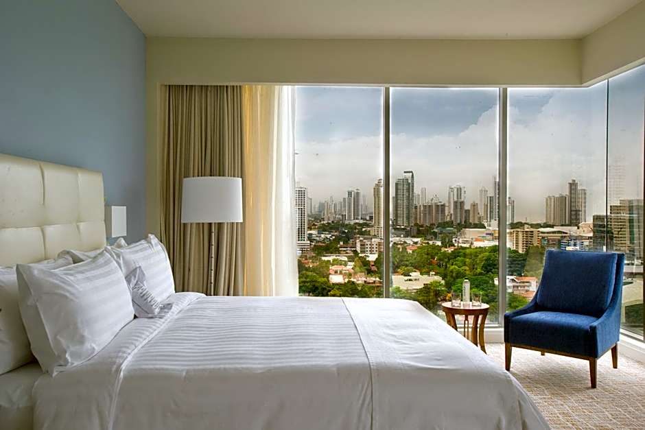 Global Hotel Panama