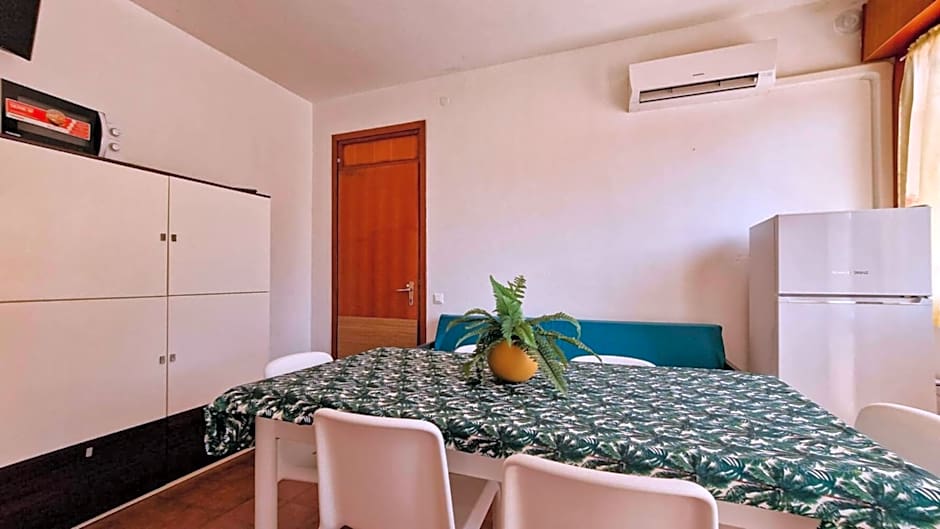 Cozy flat in residence with swimming pool-Beahost