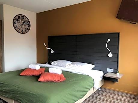 Hotel The Happy Traveler