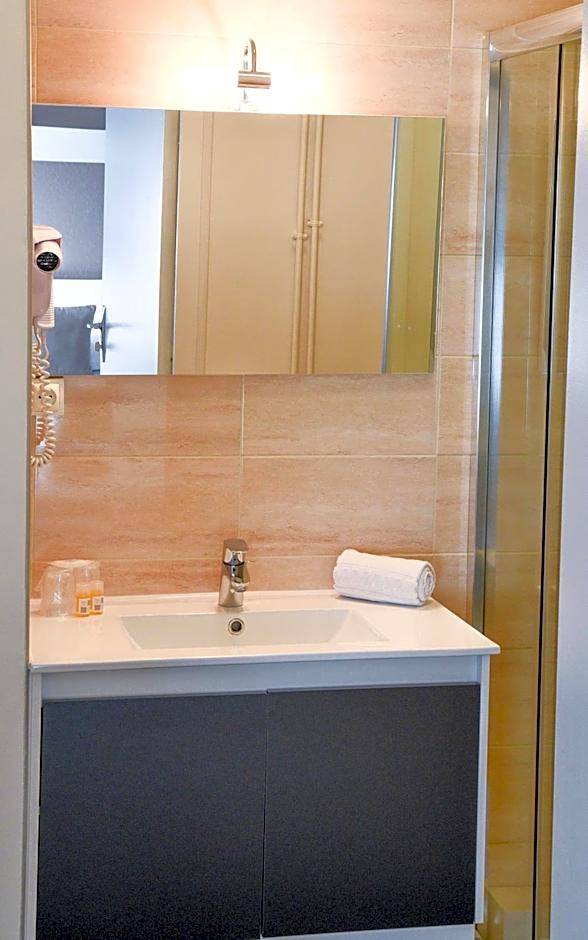 Cit'Hôtel l'Europe - Cholet Gare