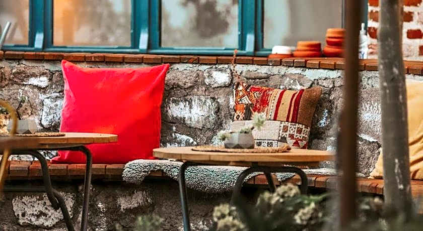 Attalos Suites Hotel