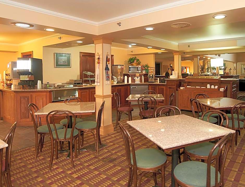 Hollow Inn and Motel