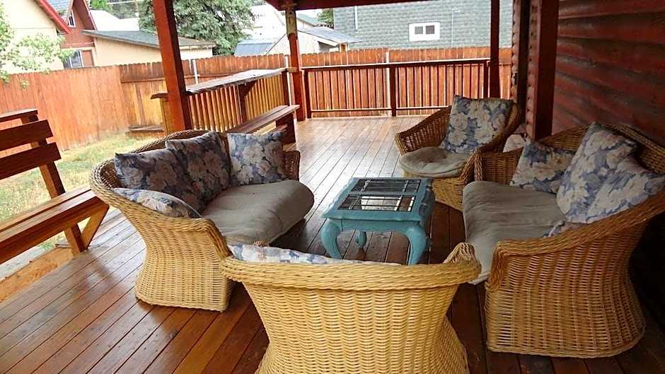Country Club Chalet