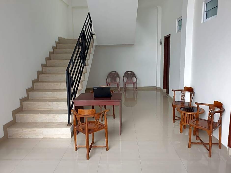 OYO 90536 Wenasia Residence – Manado, CA