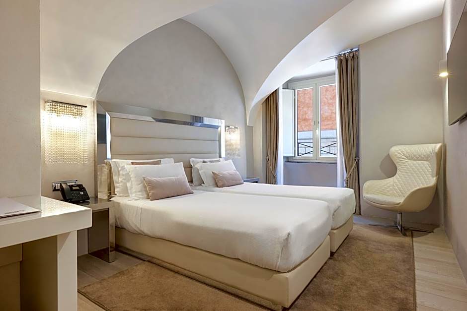 Terrace Pantheon Relais