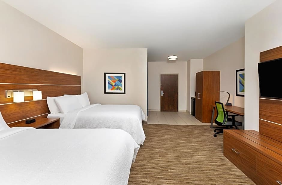 Holiday Inn Express Hotel & Suites Birmingham - Inverness 280 By IHG