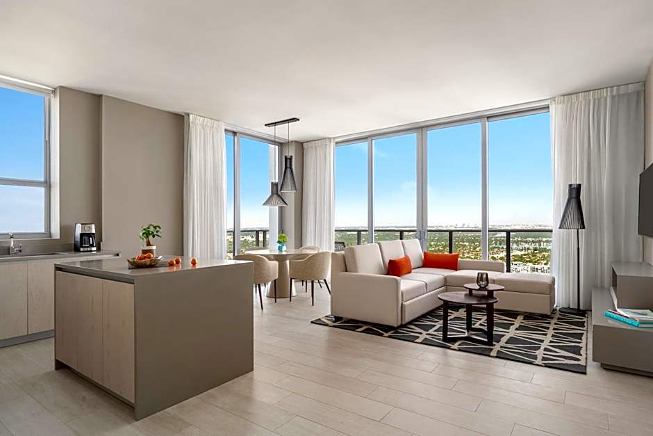 Zdjęcie 1 z 5 — Ocean 2 Bedroom Suite, Corner, View