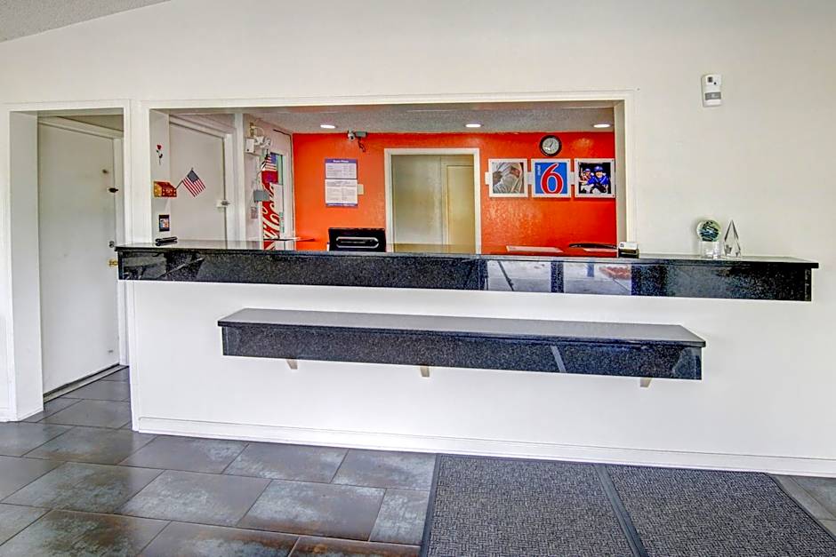 Motel 6-Union City, GA - Atlanta Airport
