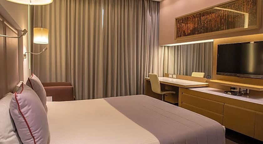 Saifi Suites