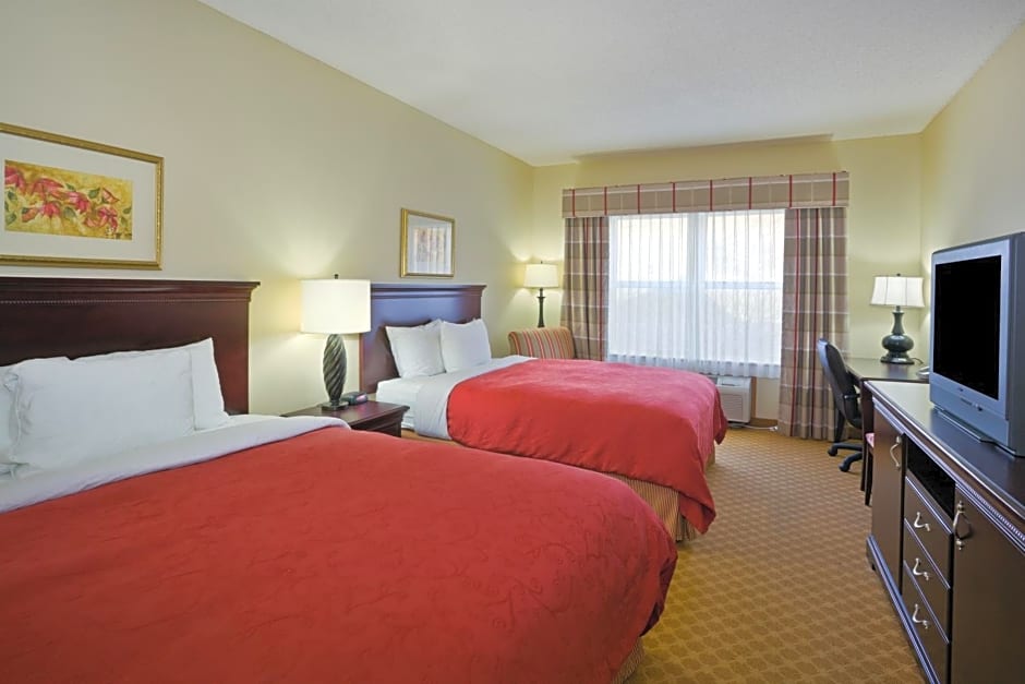 AmericInn by Wyndham Iron Mountain