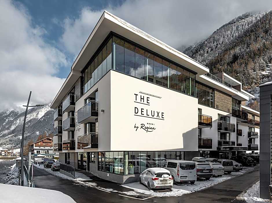 The Deluxe by Regina