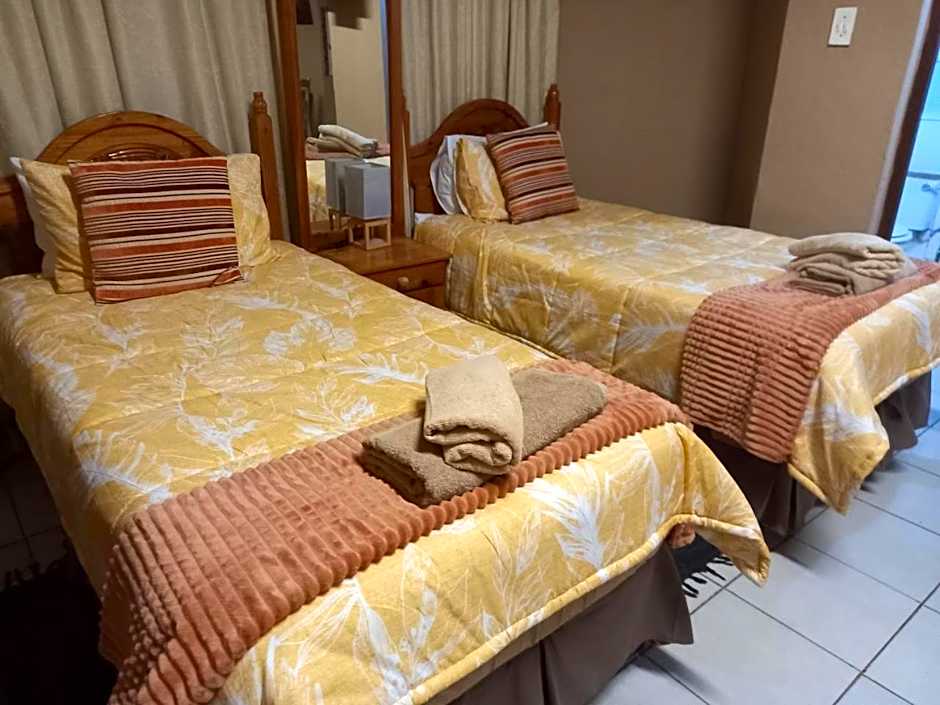 Gaggle Inn Guest Lodge