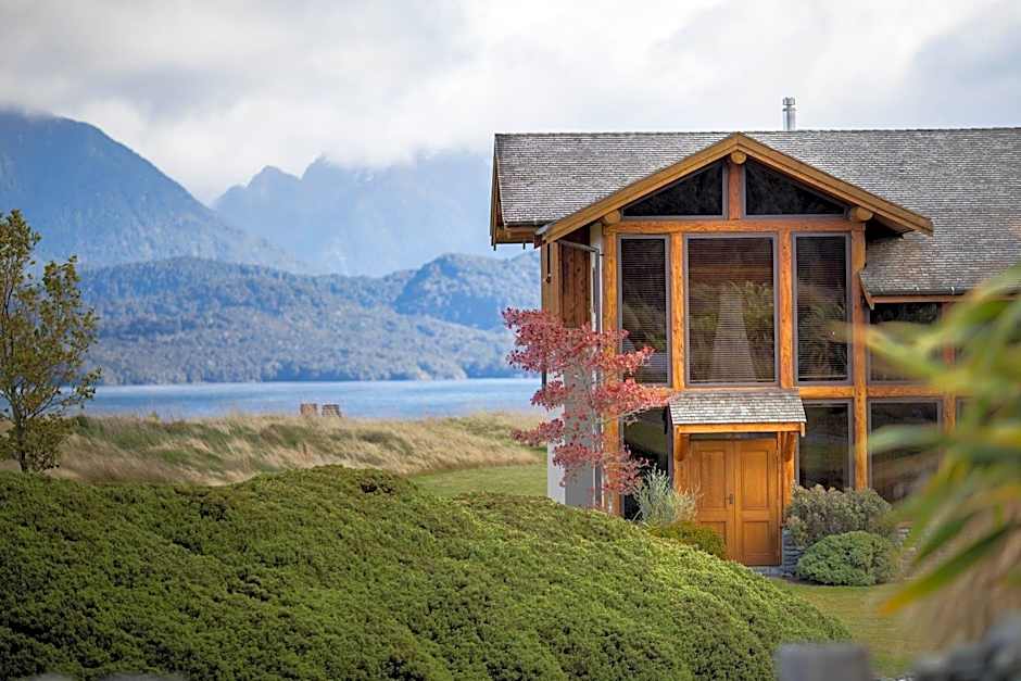 Fiordland Lodge