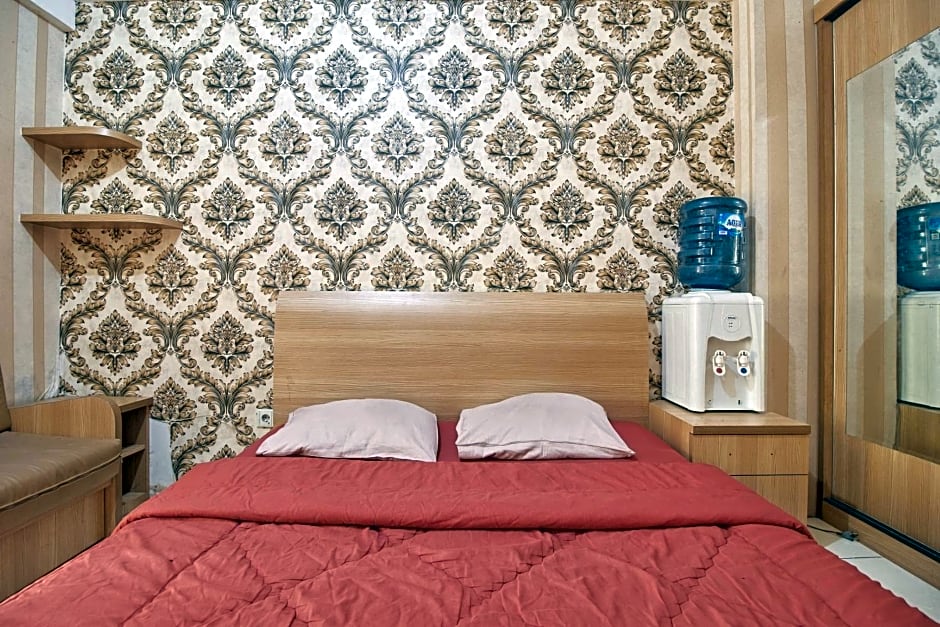 Apartment Green Lake View Ciputat by Celebrity Room