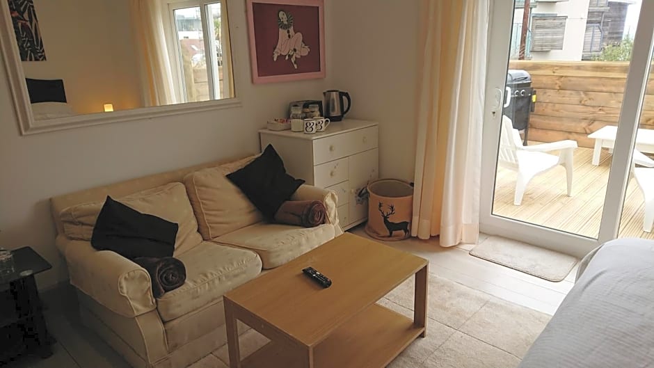 Surf Lookout - King size en-suite with sea views