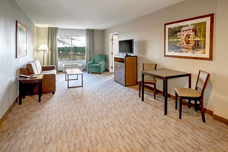 Riverview Inn & Suites, an Ascend Collection Hotel