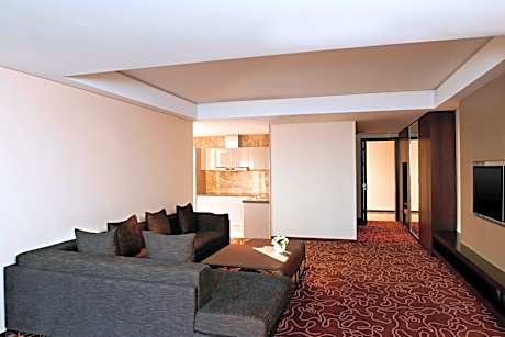 Grand Sea View Suite, 2 Bedroom 2 room Suite, Bedroom 1: 1 King, Bedroom 2: 2 Double, Sea view