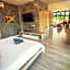 Tonmai Suites