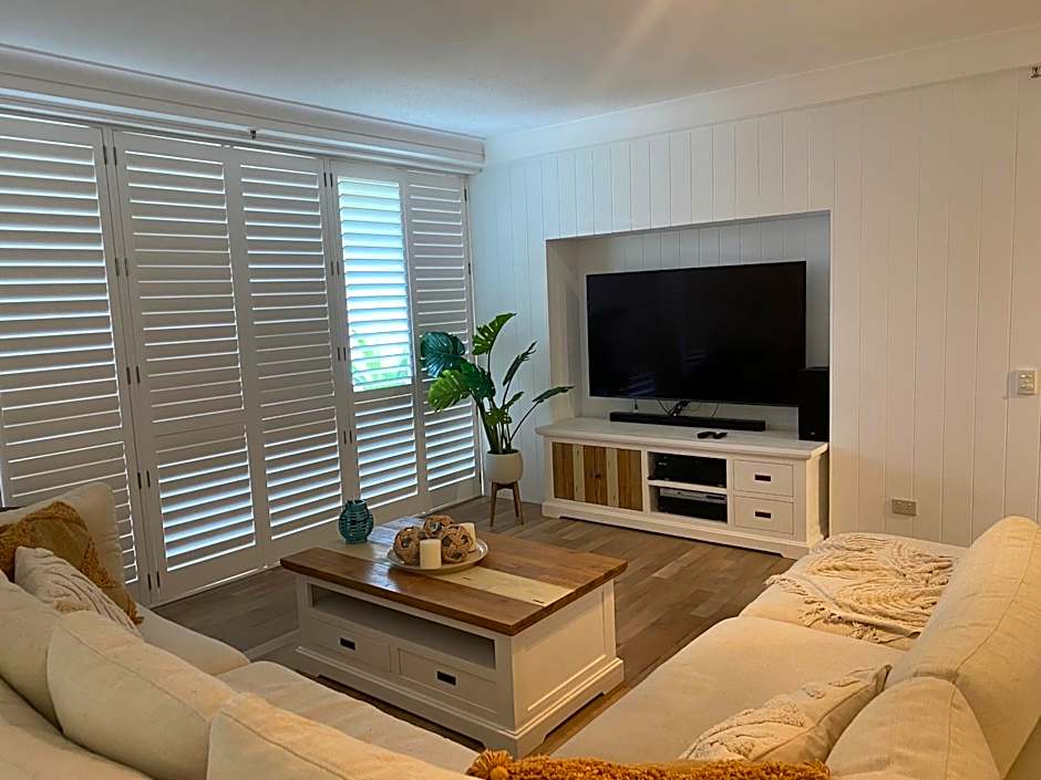 Contessa Holiday Apartments