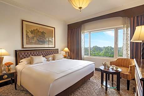 Presidential Suite 1 Bedroom Living Room