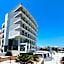 Water's Edge Hotel