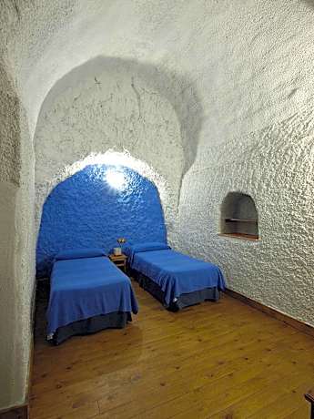 Superior Cave One-Bedroom Apartment