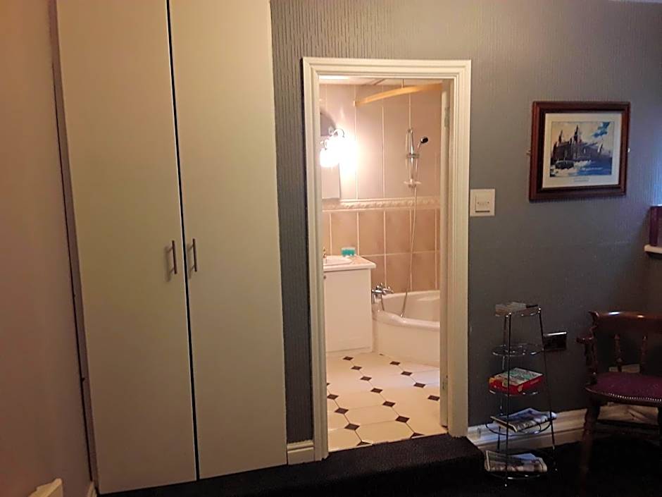 The Liverpool Inn Hotel